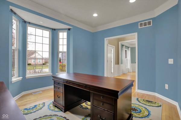 9253 Windrift WAY, Zionsville, IN 46077