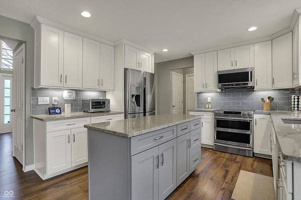 6037 Porter LN, Noblesville, IN 46062