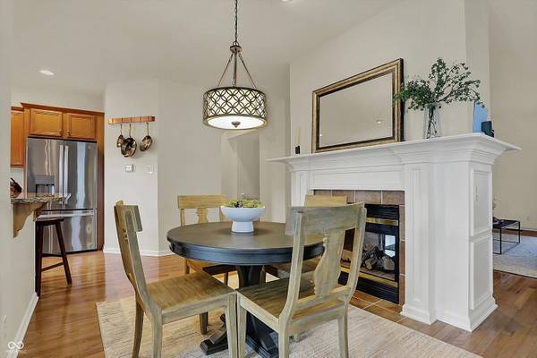 2037 Rhettsbury ST, Carmel, IN 46032