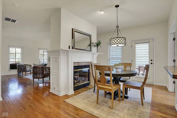 2037 Rhettsbury ST, Carmel, IN 46032