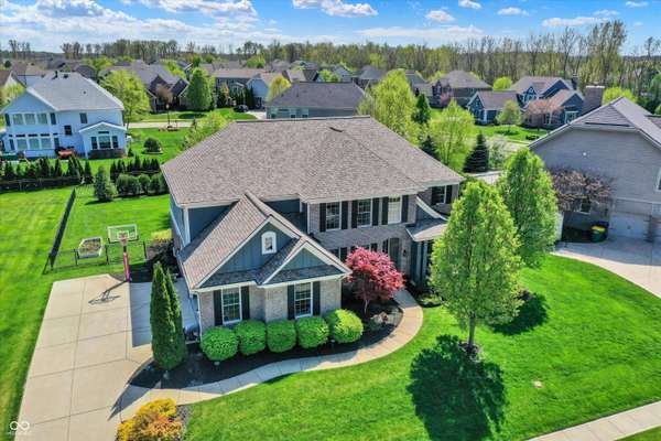 11509 Wildlife CT, Zionsville, IN 46077