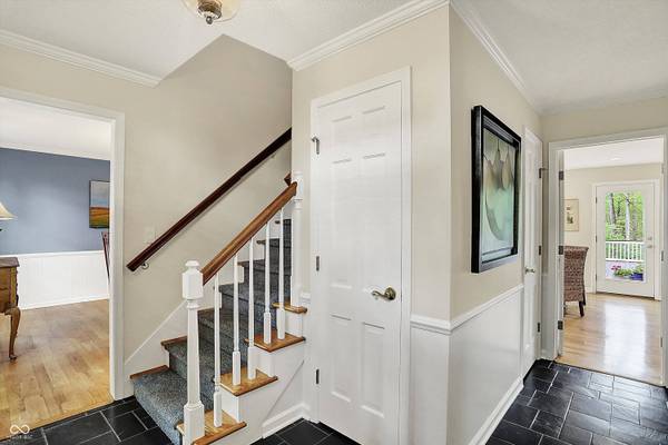 70 Williamsburg CT, Zionsville, IN 46077