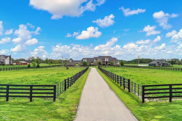 1581 S 825 E, Zionsville, IN 46077