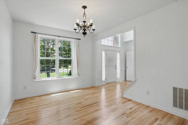 9318 Windrift WAY, Zionsville, IN 46077