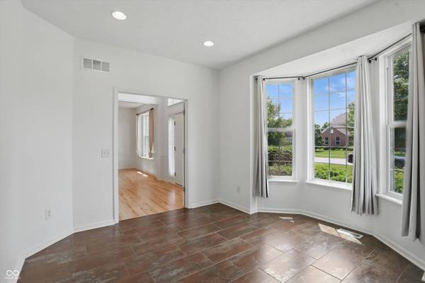 9318 Windrift WAY, Zionsville, IN 46077