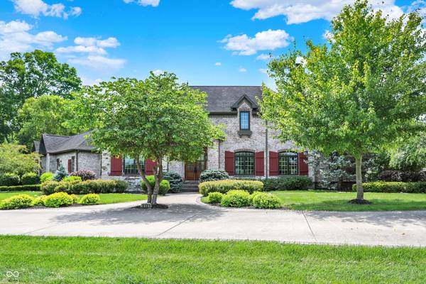 8581 Hunt Club RD, Zionsville, IN 46077