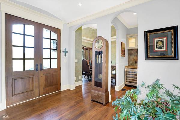 8581 Hunt Club RD, Zionsville, IN 46077