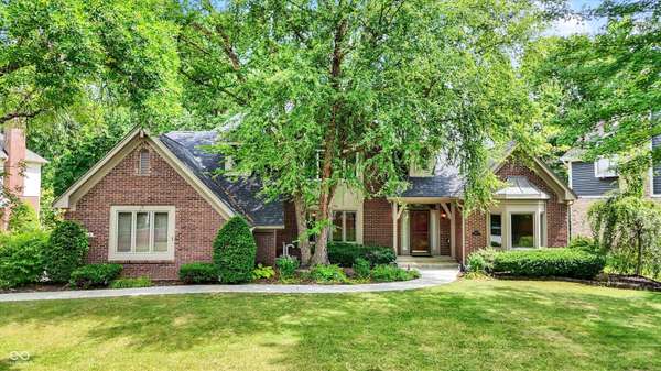 9015 Admirals Pointe DR, Indianapolis, IN 46236