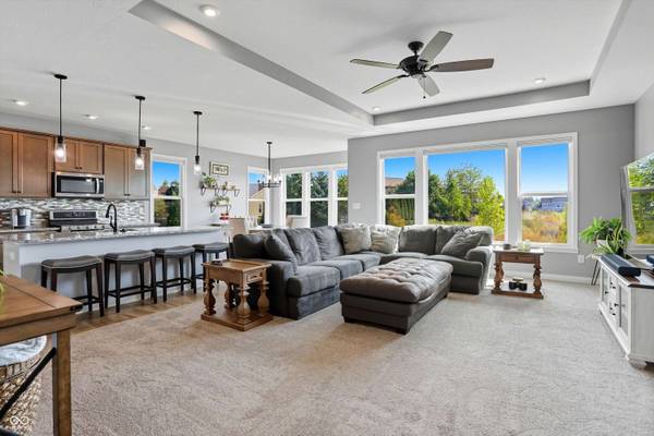 6533 Treeline LN, Mccordsville, IN 46055