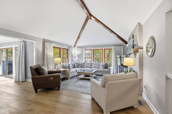 635 Bloor LN, Zionsville, IN 46077