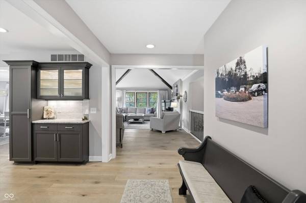 635 Bloor LN, Zionsville, IN 46077