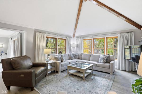 635 Bloor LN, Zionsville, IN 46077