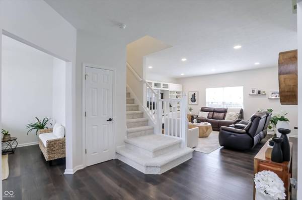 12958 Quarterback LN, Fishers, IN 46037