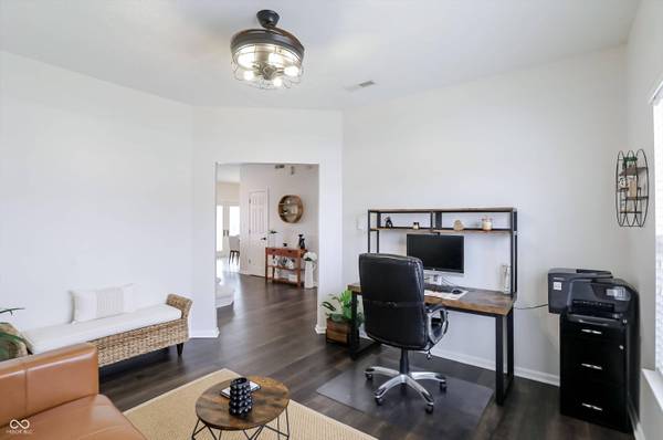 12958 Quarterback LN, Fishers, IN 46037