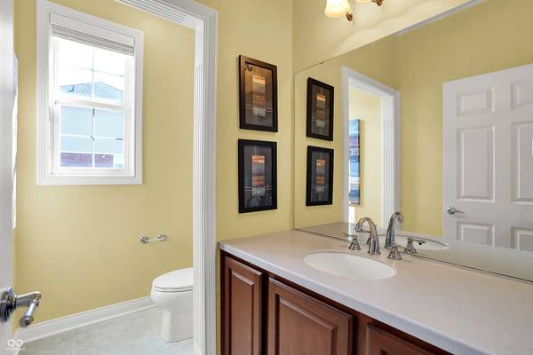 8944 Spring Violet PL, Zionsville, IN 46077