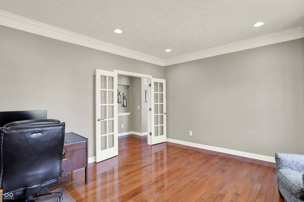 8944 Spring Violet PL, Zionsville, IN 46077