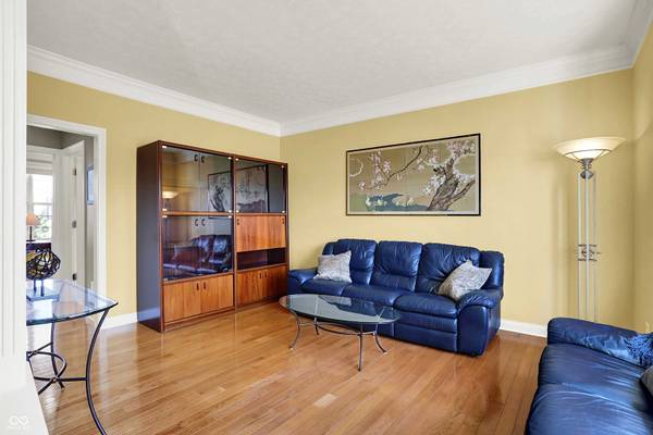 8944 Spring Violet PL, Zionsville, IN 46077