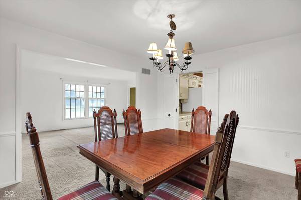 10806 E Lakeshore DR, Carmel, IN 46033