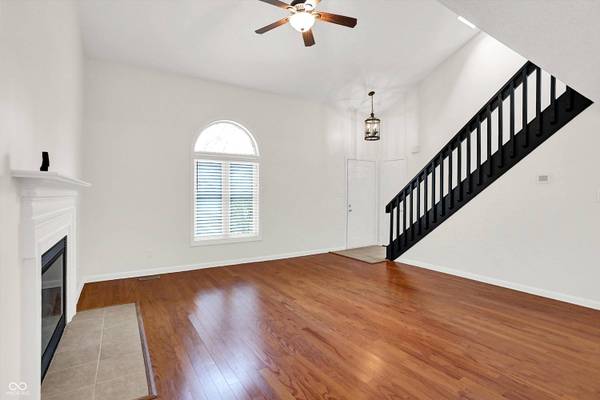 354 Dominion DR, Zionsville, IN 46077