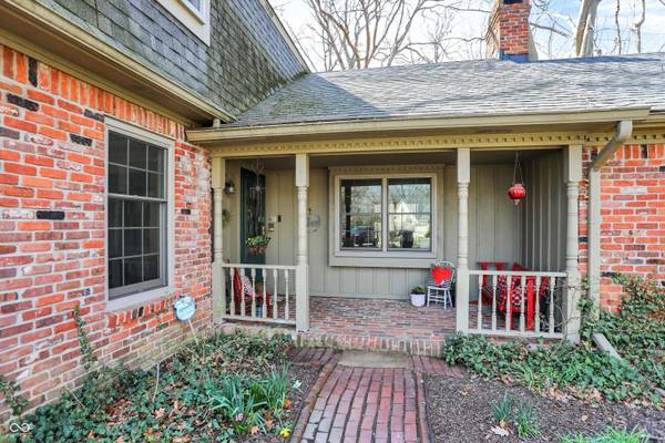 80 Williamsburg CT, Zionsville, IN 46077