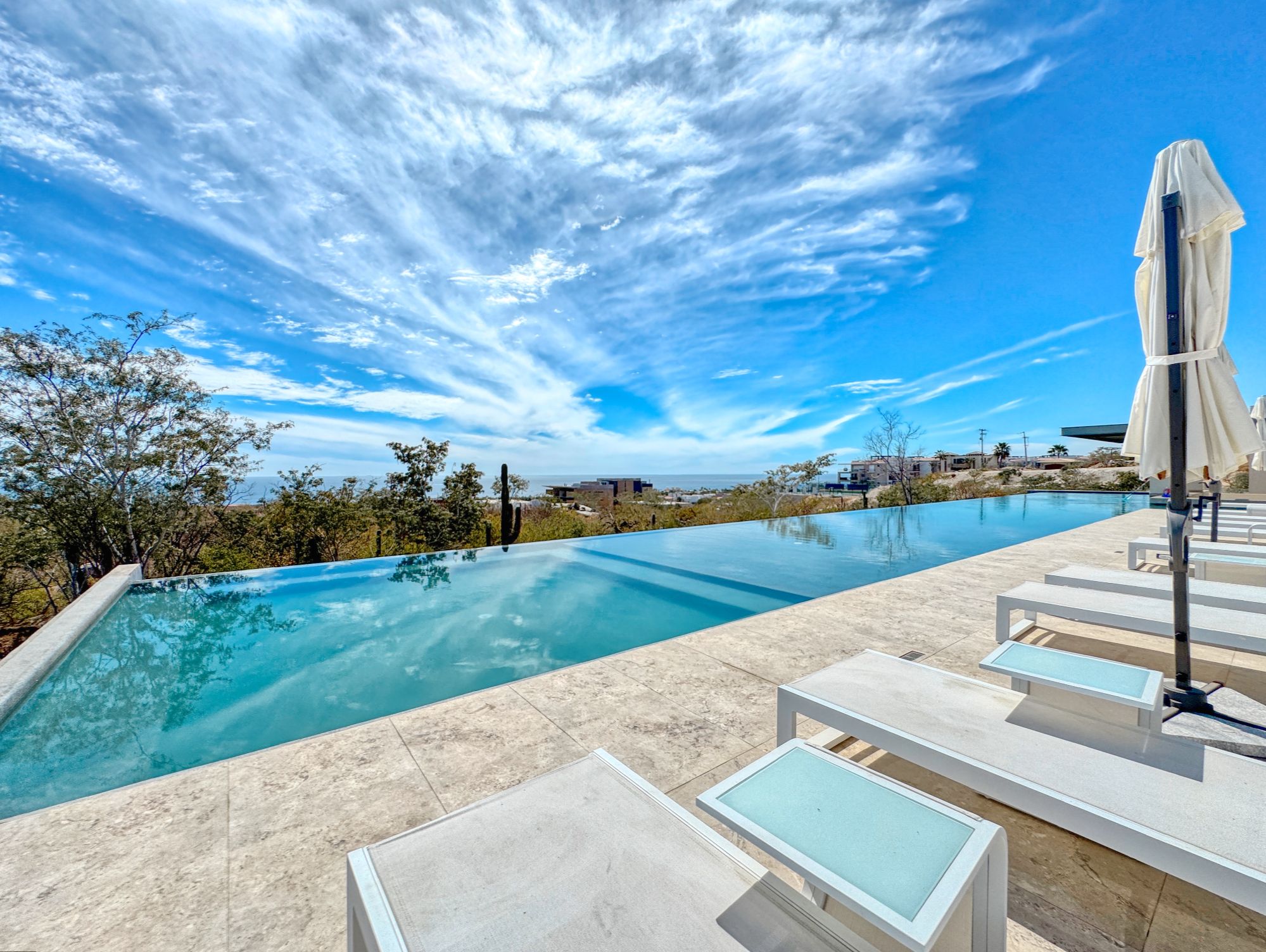 Cabo Costa Amenities