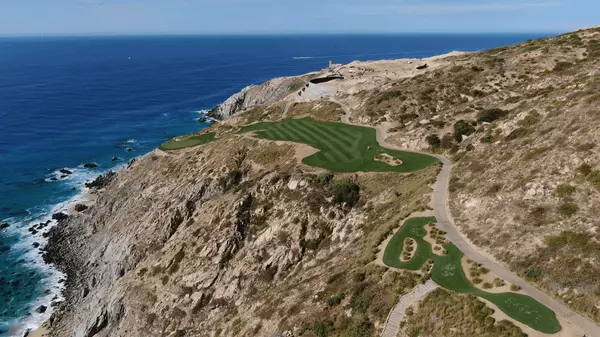 Cabo Golf: Quivira or Diamante?