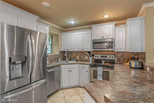 155 Lola Circle, Benton, LA 71006