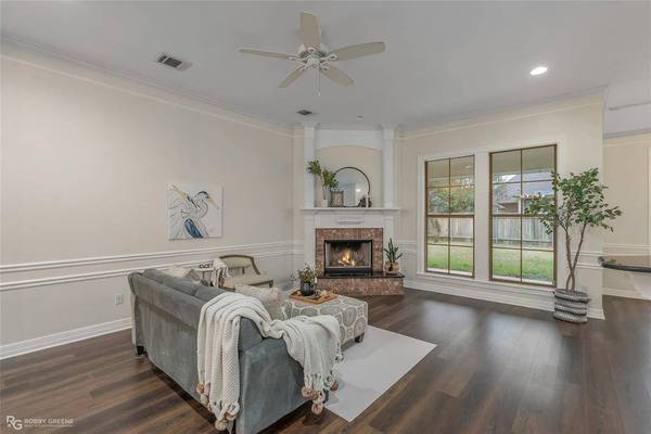 842 Entrada Street, Bossier City, LA 71111