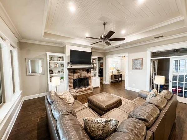 5107 Waters Edge Drive, Benton, LA 71006