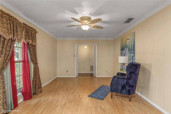 400 Plaza Circle, Bossier City, LA 71111
