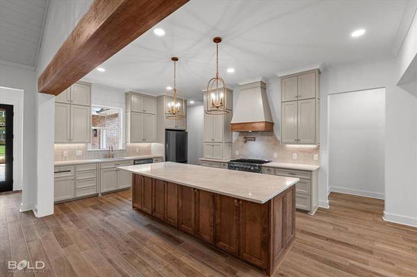 329 Autumn Ridge Drive, Bossier City, LA 71111