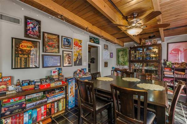 327 Meadowbrook Lane, Shreveport, LA 71105