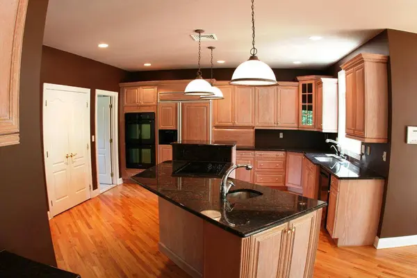 331 E 18Th St, Paterson City, NJ 07524