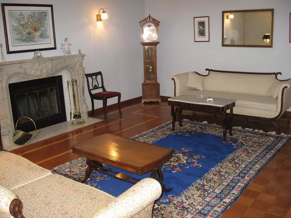 904 S 18th St, Newark City, NJ 07108