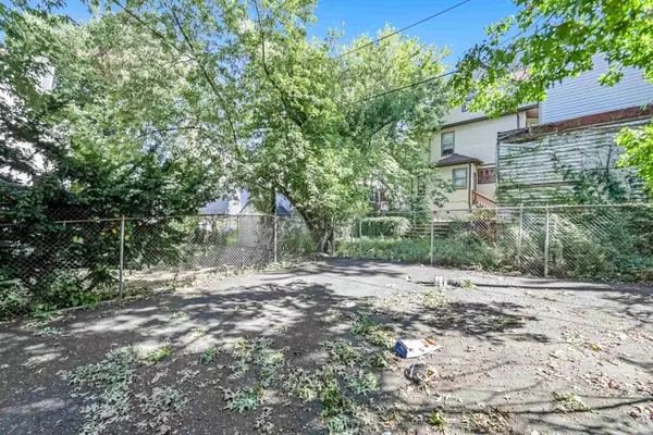 904 SOUTH 18TH ST #1, Newark, NJ 07108