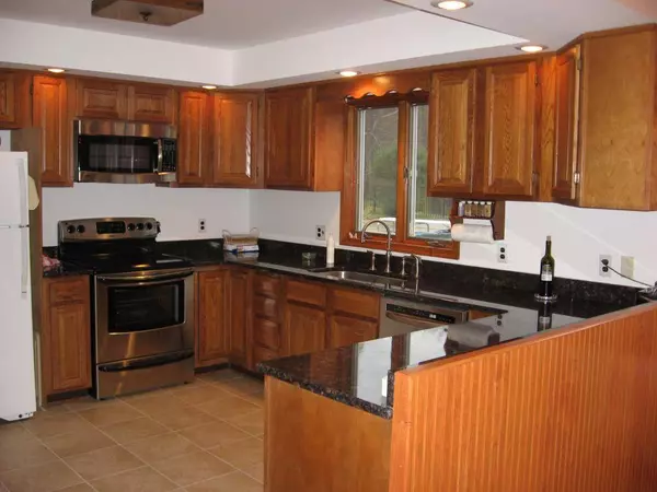 904 S 18th St, Newark City, NJ 07108