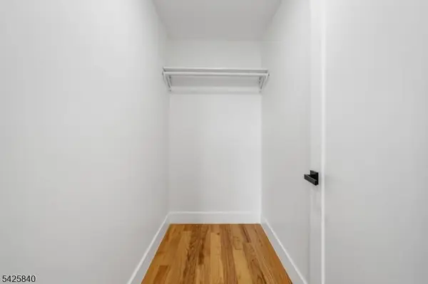270 Lafayette Ave #2, Lyndhurst Twp., NJ 07071