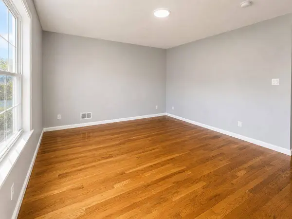 14 NORTH END TERRACE  #1, Newark, NJ 07104-4404