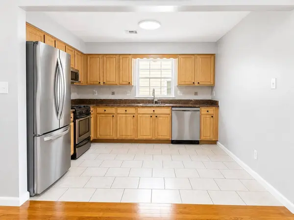 14 NORTH END TERRACE  #1, Newark, NJ 07104-4404