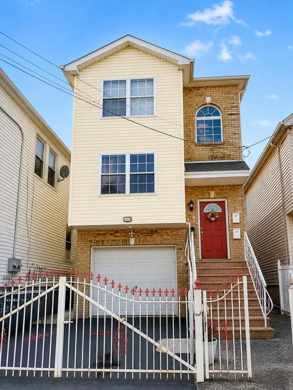 14 NORTH END TERRACE  #1, Newark, NJ 07104-4404