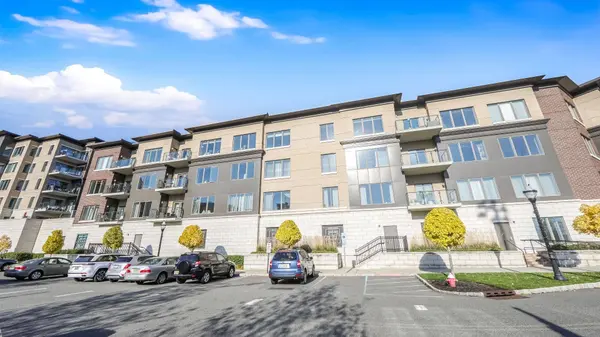 150 HENLEY PL #404, Weehawken, NJ 07086