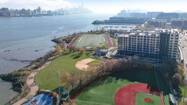 150 HENLEY PL #404, Weehawken, NJ 07086