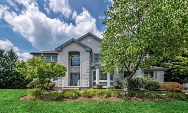 63 HOLLYBROOK RD, Paramus, NJ 07652