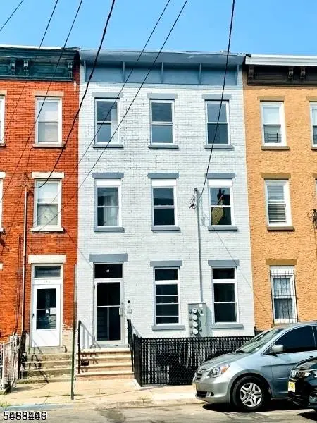 142 Ripley Pl