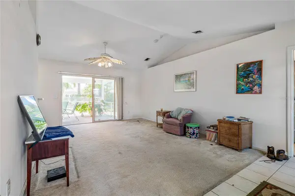 138 PINE GROVE DR, Palm Coast, FL 32164