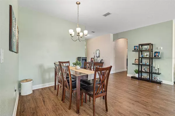 139 N STARLING DR, Palm Coast, FL 32164