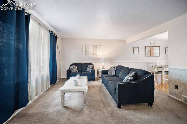 1426 De Reamer CIR, Colorado Springs, CO 80915