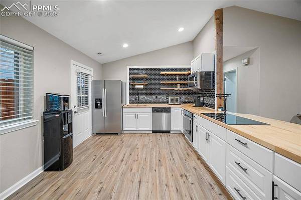 841 Dawn Break LOOP, Colorado Springs, CO 80910