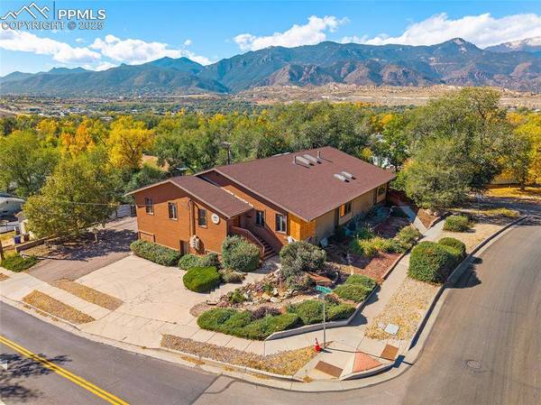 2103 W Uintah ST, Colorado Springs, CO 80904
