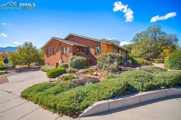 2103 W Uintah ST, Colorado Springs, CO 80904